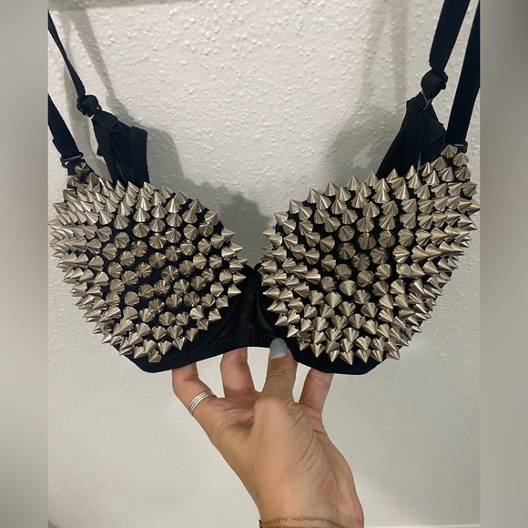 Studded/Spiked black with silver decorative bra in sz S/M - Picture 4 of 6